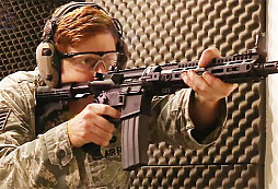 GAU-5A: Nová "kapesní" karabina pro piloty US Air Force