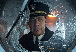 Greyhound: Tom Hanks v novém válečném filmu jako velitel torpédoborce