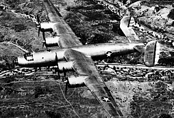 B-32 Dominator: Gigantický spojenecký bombardér, který upadl v zapomnění 