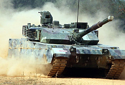 Čínské exportní tanky VT4 pro Pákistán