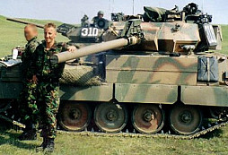 Tank Nuts: První podcast související s tanky, kterým provází britský armádní veterán Richard Cutland