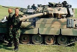 Tank Nuts: První podcast související s tanky, kterým provází britský armádní veterán Richard Cutland