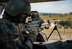 Bundeswehr začne dostávat novou verzi kulometu MG4