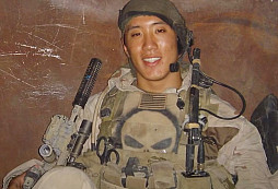 Navy Seal, doktor a astronaut: Jonny Kim si splnil všechny své životní sny