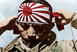 Fotografie japonského pilota kamikaze, která se stala jedním ze symbolů války v Tichomoří, má nové vysvětlení