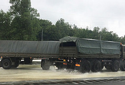 Naši vojáci si vyzkoušeli extrémní školu smyku s vozidly TATRA 815-7 PRAM/TATRA s vlekem