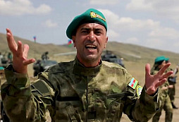 Bizarní propagační video ázerbajdžánské armády