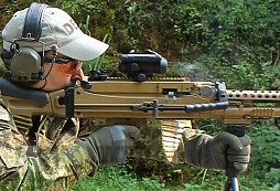 Německá armáda testuje kulomety HK121