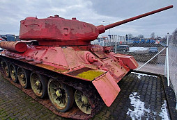 Rarity zbraňové amnestie: Tank T-34 nebo puška, kterou "zcizil" jelen