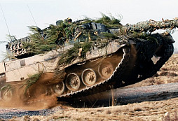 Německý moderní tank Leopard 2: Žhavý kandidát na nový tank pro AČR