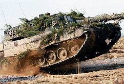 Německý moderní tank Leopard 2: Žhavý kandidát na nový tank pro AČR