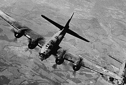 Jeden proti třiceti – hrdina na Mustangu zachránil peruť B-17 před masakrem. Šest Němců sestřelil, ostatní zahnal