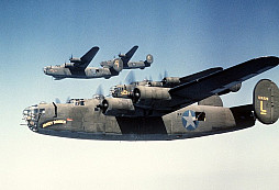 B-24 Liberator: Nejvyráběnější bombardér v historii létal ve stínu slavnější legendy B-17
