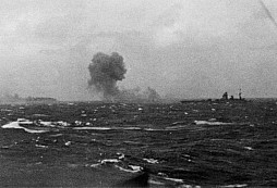 Nepotopitelný Sam - černobílý kocour přežil potopení Bismarcku i Ark Royal