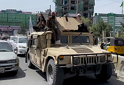 Tálibán zahájil útočné operace proti Islámskému státu v jižním Afghánistánu