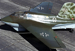 Raketový Messerschmitt Me 163 Komet pilotům spojeneckých bombardérů naháněl hrůzu