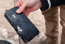 Ruská firma Caviar vyrobila neprůstřelný chytrý telefon, který zastaví výstřel z pistole