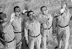 V 50. letech se pět mužů dobrovolně postavilo přímo pod výbuch jaderné hlavice