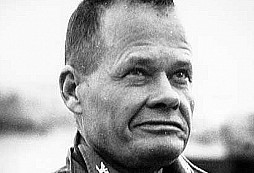 Chesty Puller, nejslavnější mariňák všech dob: „Jsme obklíčeni. To zjednodušuje situaci.“