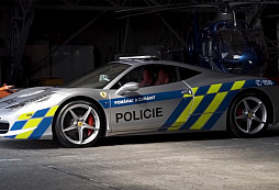 Policii ČR se rozrostl vozový park o supersport Ferrari 458