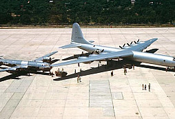 B-36 Peacemaker: historicky nejvyšší bojový letoun s největším rozpětím křídel