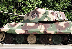 Tiger II z 501. oddílu těžkých tanků v La Gleize a neúspěch Kampfgruppe Peiper v Ardenách