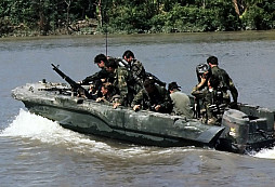 Od námořních demoličních týmů a žabích mužů k Navy SEALs – původ speciálních sil amerického námořnictva