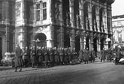 Rakousko v roce 1934 – mezi fašistickou Itálií a nacistickým Německem