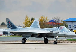 Modernizovaný letoun Su-57 absolvoval první let