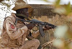 Burkina Faso nabírá 5000 nových vojáků. Mají se zapojit do boje s islámskými teroristy