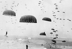 1945: Kanadští výsadkáři zabránili ve Wismaru postupu Rudé armády dál na západ