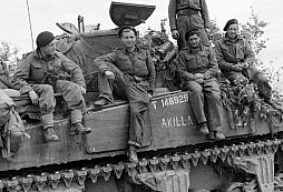Sherwood Rangers: lehká kavalerie přesedlala na Shermany a otevřela spojencům cestu do Německa