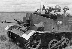 Universal Carrier jako sovětský dělový tahač