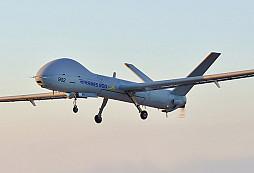 Indie zakoupí od Izraele bezpilotní letouny Hermes 900 a Heron MK II