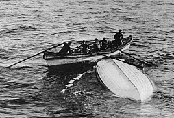 Statečný důstojník přežil potopení Titanicu i obě světové války