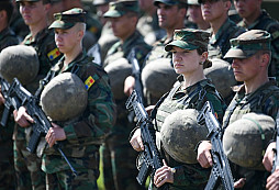 Zbrojní záhada v Moldavsku: Kde se vzaly české pušky Bren 2
