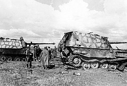 Nevěřili byste, jak byl zničen tento stíhač tanků! Nejpodivnější ztráta německého gigantu u Kursku