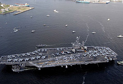 Letadlová loď USS George Washington poprvé nasadila bojové letouny F-35C