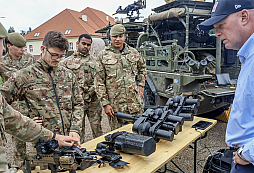 NATO posiluje obranu proti dronům v Polsku – USA a Británie testují nové řešení pro moderní bojiště