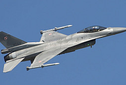NATO získává novou posilu: Polsko transformuje své F-16 na nejmodernější F-16V