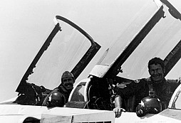 Zemřel skutečný Top Gun: Poslední let legendárního leteckého esa Dukea Cunninghama