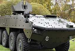 Historický milník: První japonský obrněný transportér Patria AMV XP opustil výrobní linku