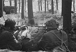 Viktoriin kříž pro roztrhaného protitankového dělostřelce