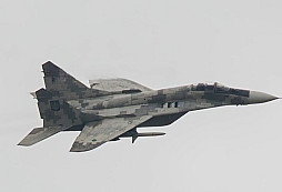 Video: Jak ukrajinský MiG-29 s nezničitelnou bombou zničil klíčový most a paralyzoval ruskou logistiku v Záporoží