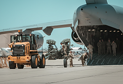 Závazek a kontrola: Jak rekordní obranný rozpočet USA posiluje ochranu dodávek pro Ukrajinu a formuje globální bezpečnost