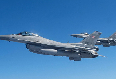 Polské nebe v pohotovosti: Stíhačky zasahují proti ruskému průzkumnému letounu a běloruským balonům