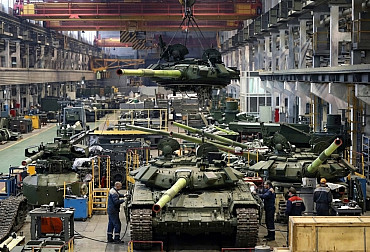 Stalinův stín nad Moskvou: Manažeři zbrojovek končí před soudem, jeden se&nbsp;zapálil u&nbsp;Kremlu