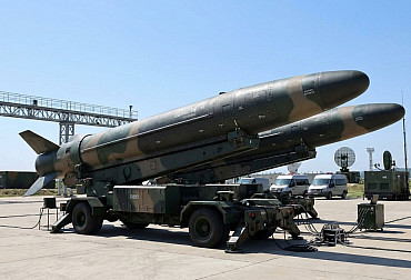 Severokorejské střely Hwasal-1 pro Rusko? Nová zbraň z KLDR může změnit charakter úderů na Ukrajinu, varují analytici