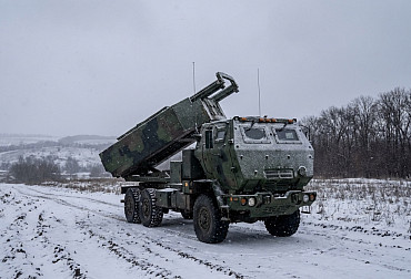 Video: Chirurgická preciznost HIMARS. Desítky Rusů a technika v plamenech u Pokrovsku