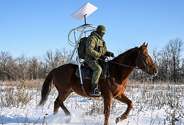 Rusové zkusili něco nečekaného. Ukrajinci je zastavili ale otázky zůstávají. Drony, Starlink a koně - kombinace, která zní jako vtip